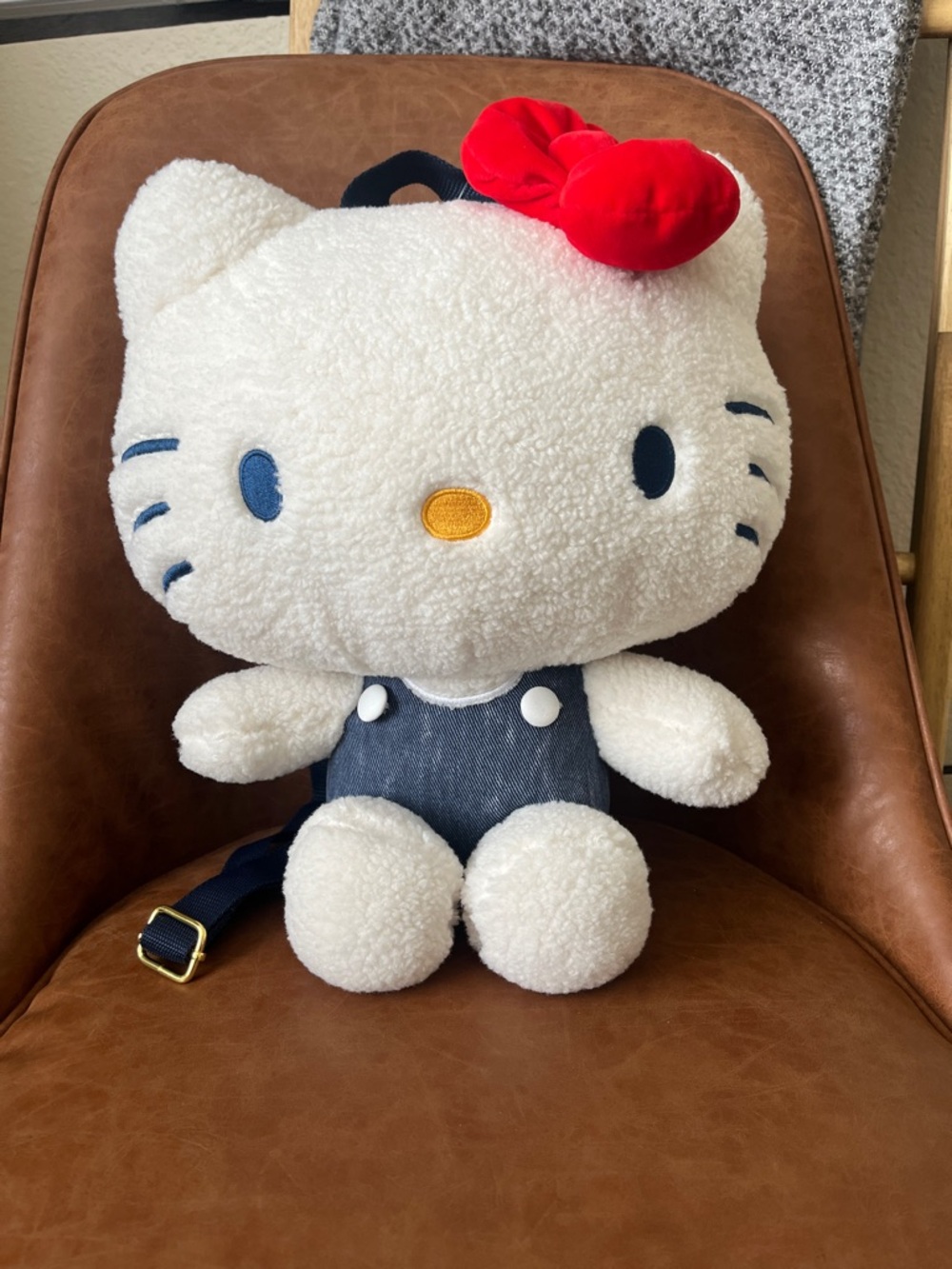 Hello Kitty White and Navy Sherpa Backback with zipper storage collector